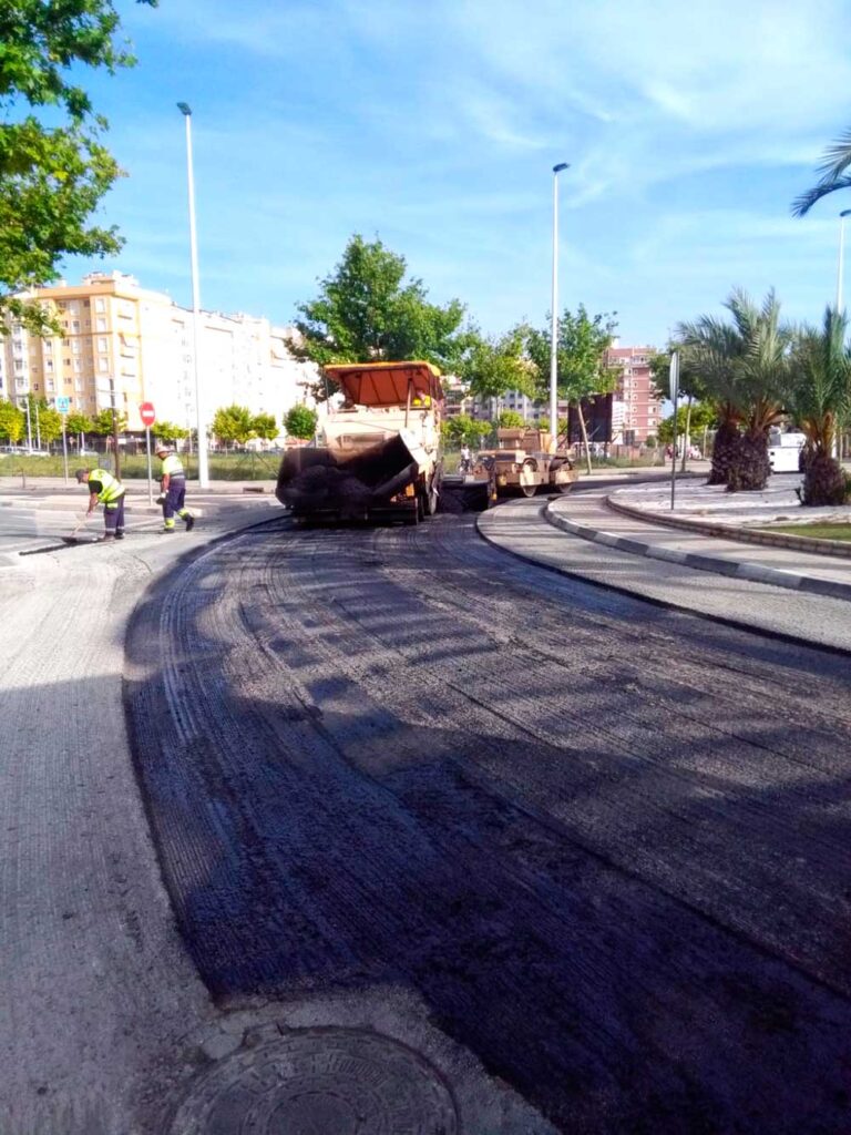 Comienzan el inicio de los trabajos de asfaltado en Elche